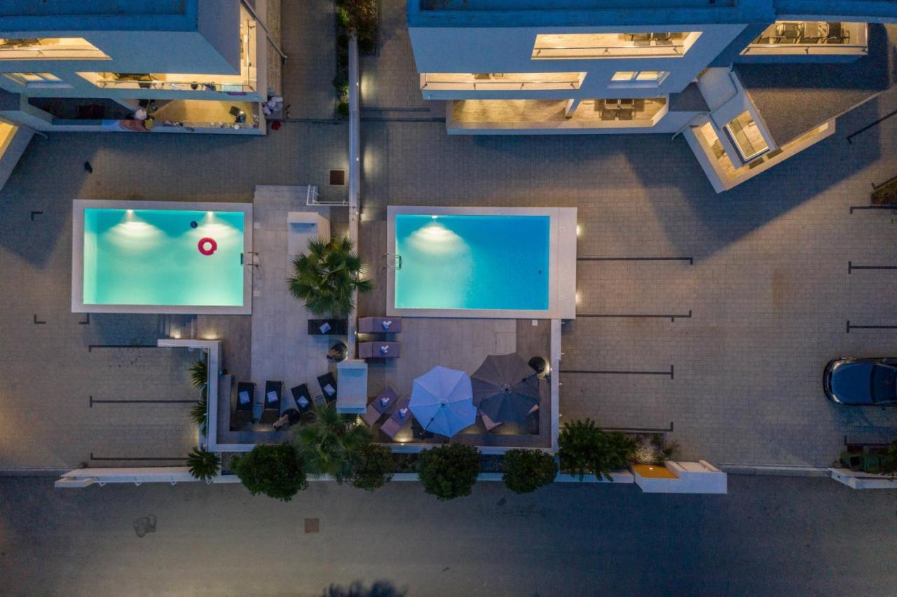 Apartments & Rooms Danivan Pool Villas B Новаля Екстер'єр фото