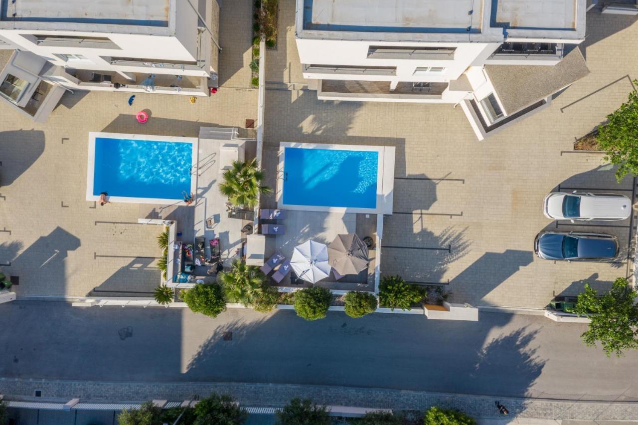 Apartments & Rooms Danivan Pool Villas B Новаля Екстер'єр фото