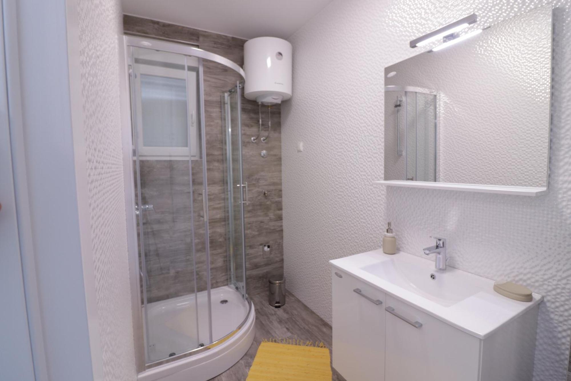 Apartments & Rooms Danivan Pool Villas B Новаля Номер фото