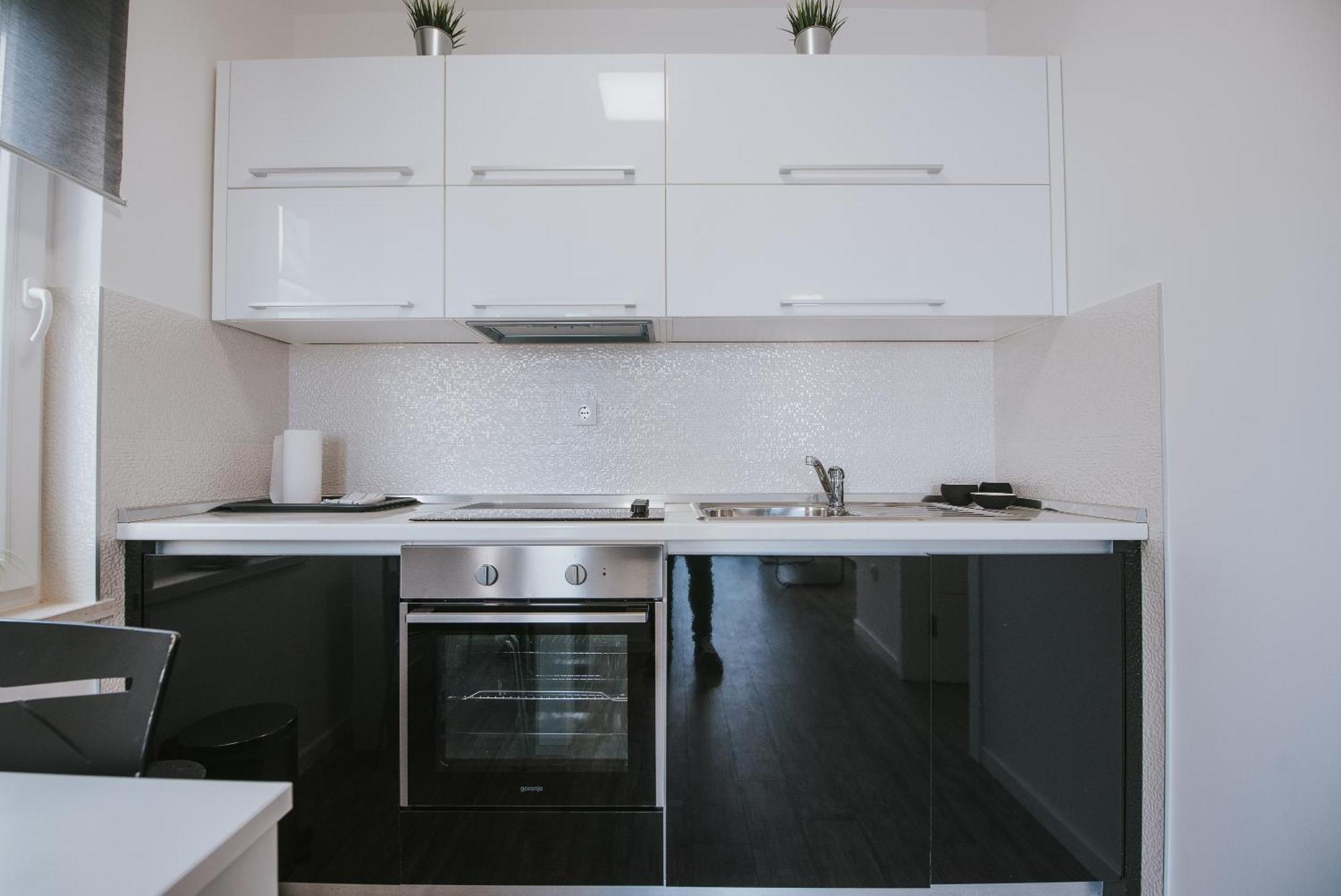 Apartments & Rooms Danivan Pool Villas B Новаля Номер фото