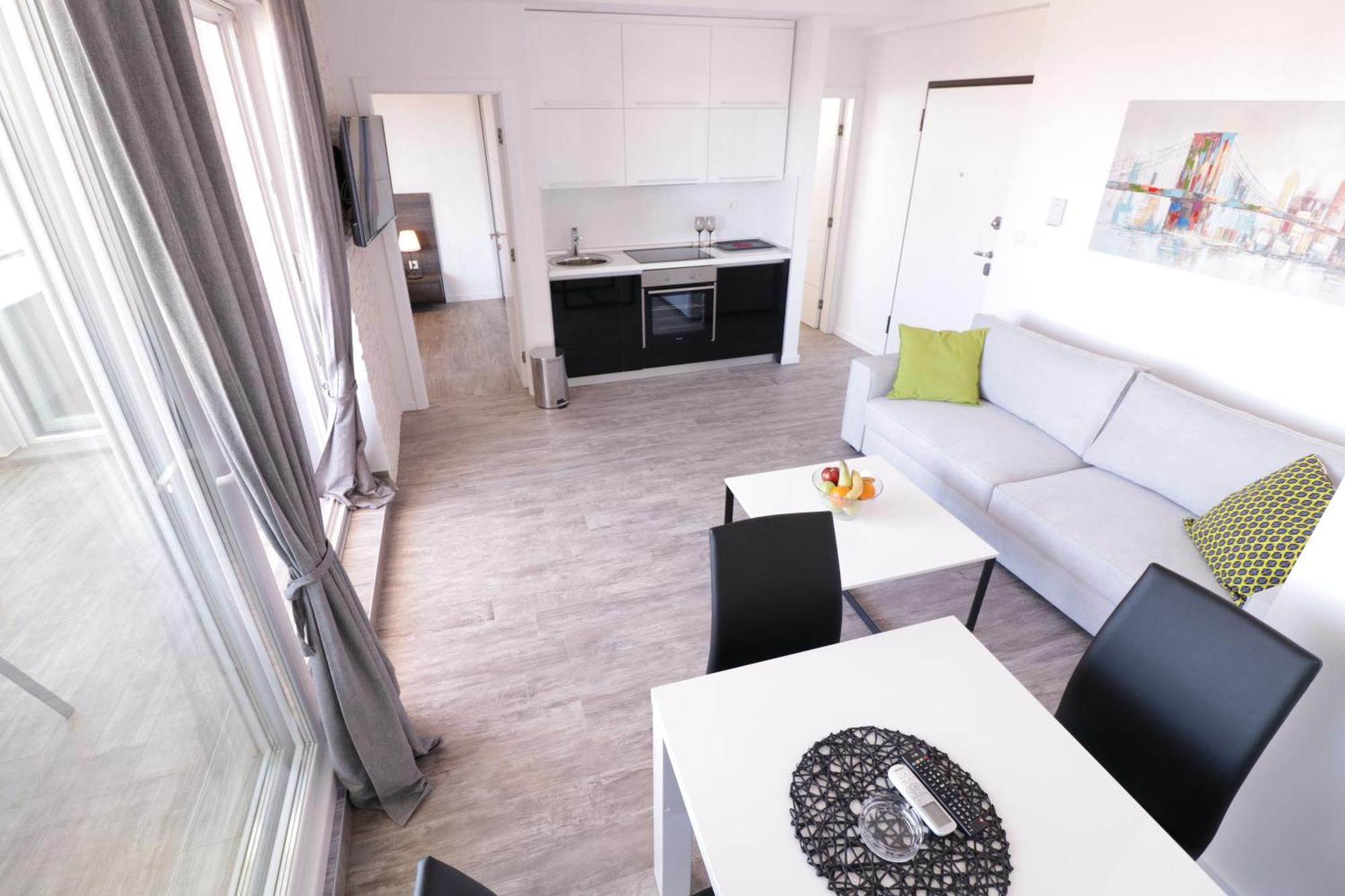 Apartments & Rooms Danivan Pool Villas B Новаля Номер фото
